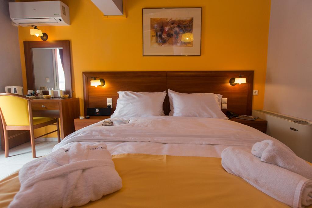 Mirabel Citycenter Hotel Argostoli  Exteriör bild